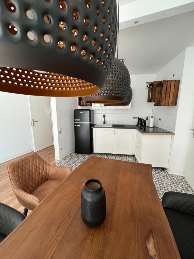 Schöne, Neu Sanierte Unterkunft In Belebter Region Apartment