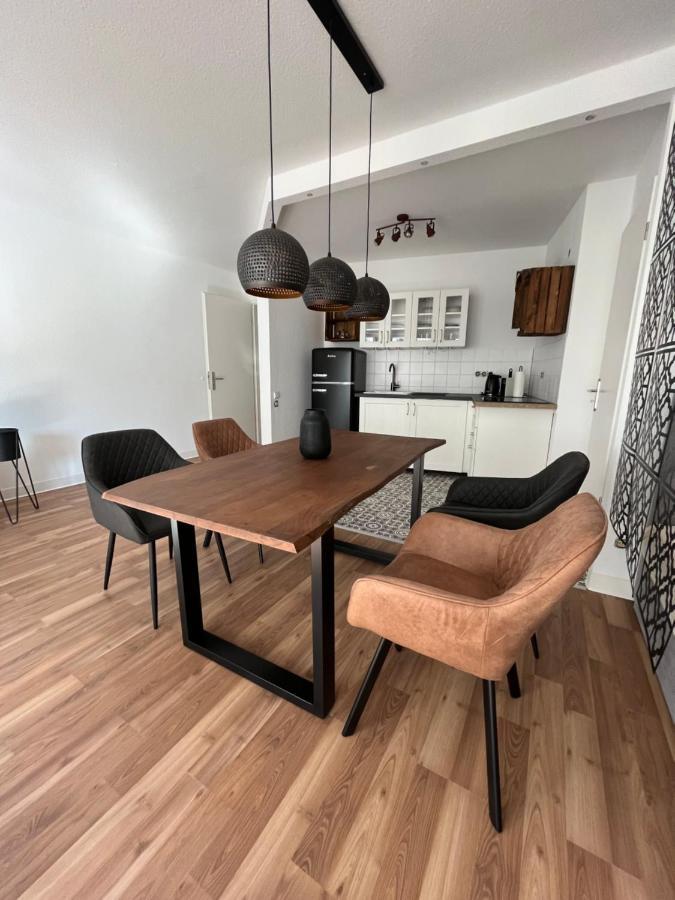 Schöne, Neu Sanierte Unterkunft In Belebter Region Apartment *