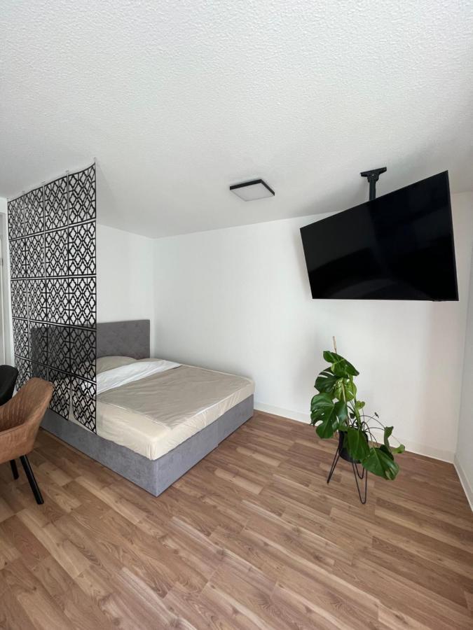 Schöne, Neu Sanierte Unterkunft In Belebter Region Apartment *