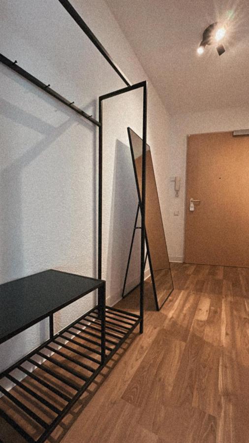 Schöne, Neu Sanierte Unterkunft In Belebter Region Apartment