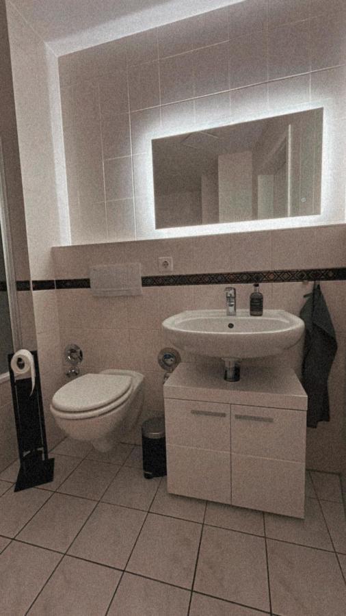 Apartment Schöne, Neu Sanierte Unterkunft In Belebter Region *